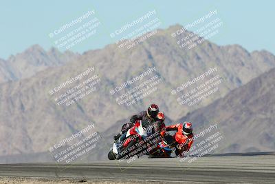 media/Dec-01-2025-Moto Forza (Mon) [[2daa91e15f]]/1-Advanced Group/Session 4 Turn 9/